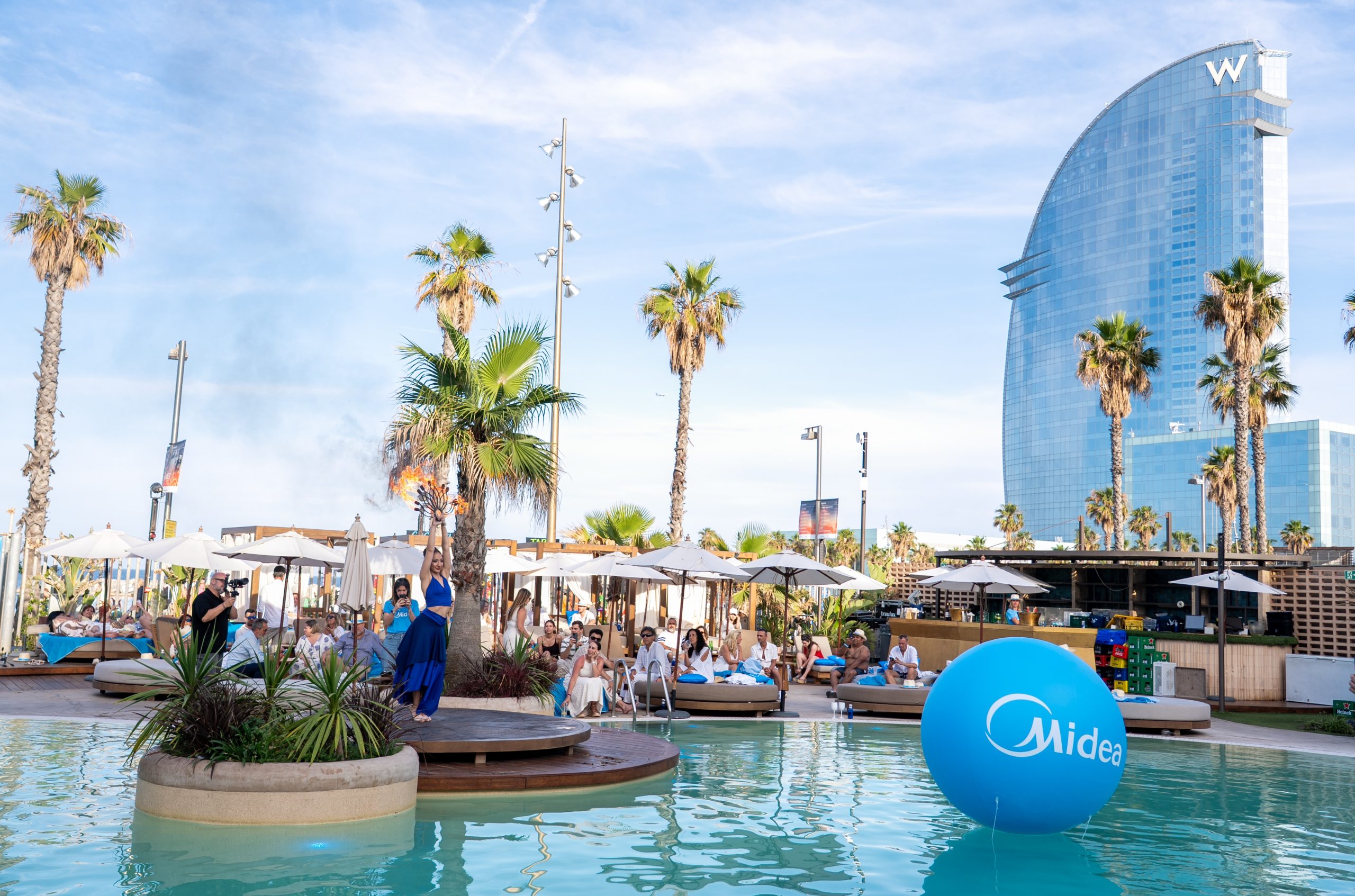 Midea reúne en Barcelona a más de 500 profesionales en una edición inolvidable del evento Midea Comfort Zone